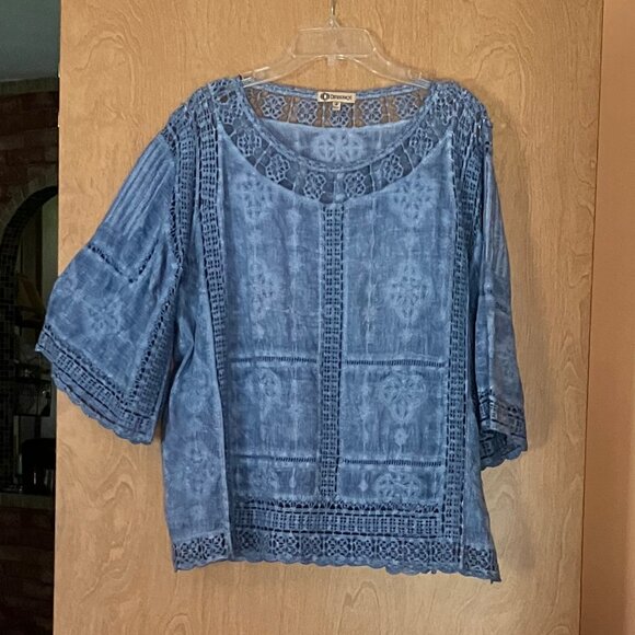 Size Large 2 cotton/crochet women's blouses - Picture 4 of 5